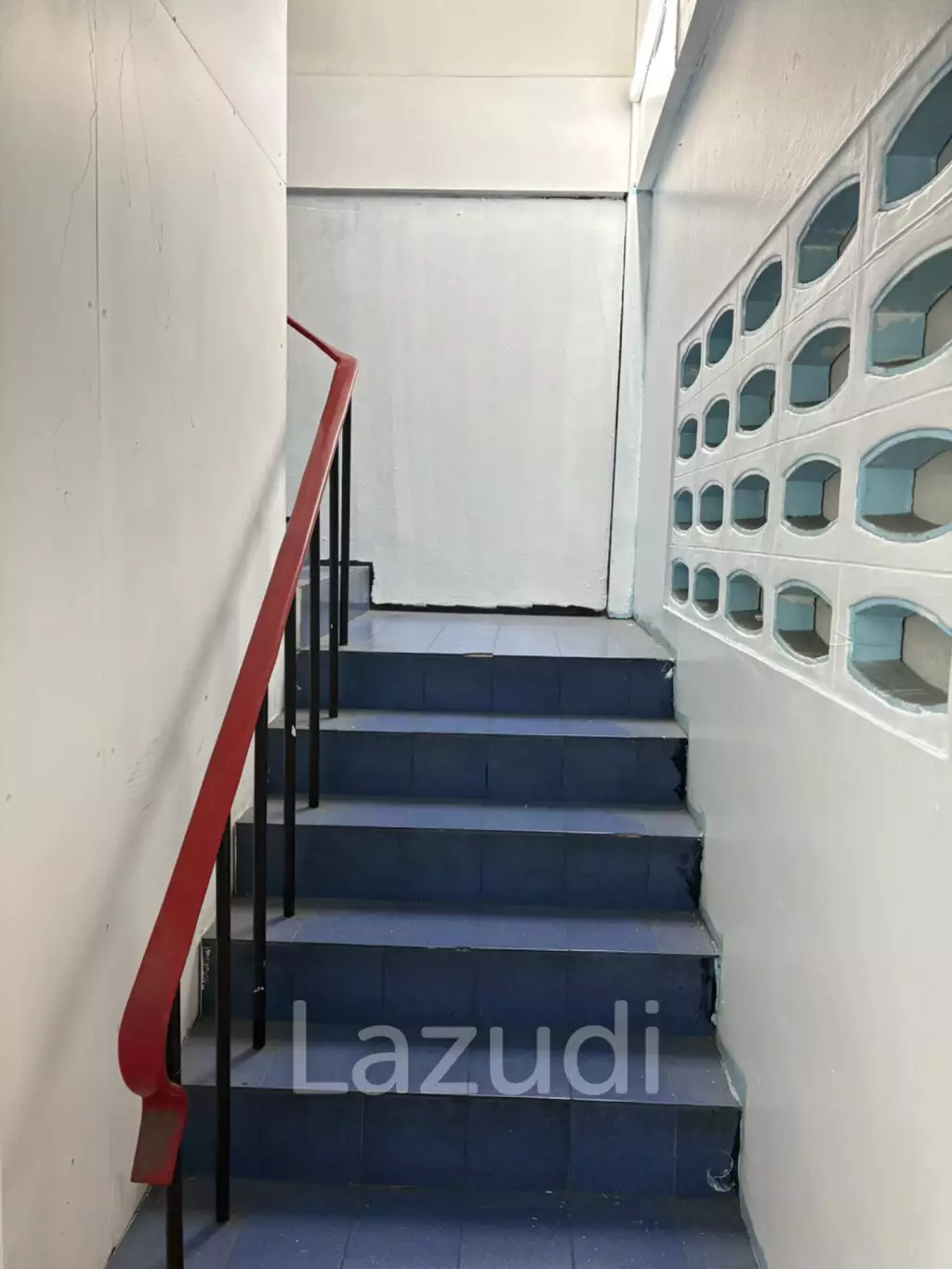 3 Bed 4 Bath 273 SQ.M. Building In Thepprasit