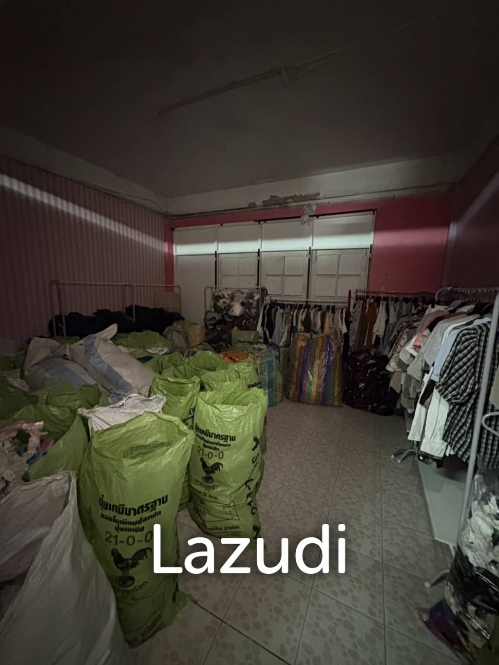 3 Bed 4 Bath 273 SQ.M. Building In Thepprasit