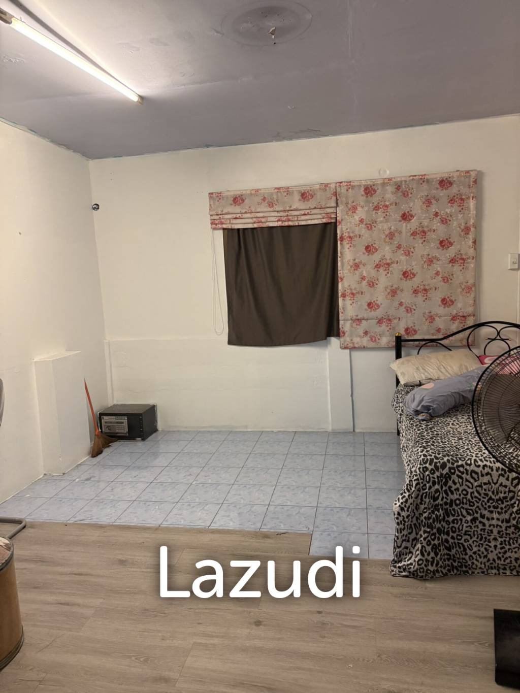 3 Bed 4 Bath 273 SQ.M. Building In Thepprasit