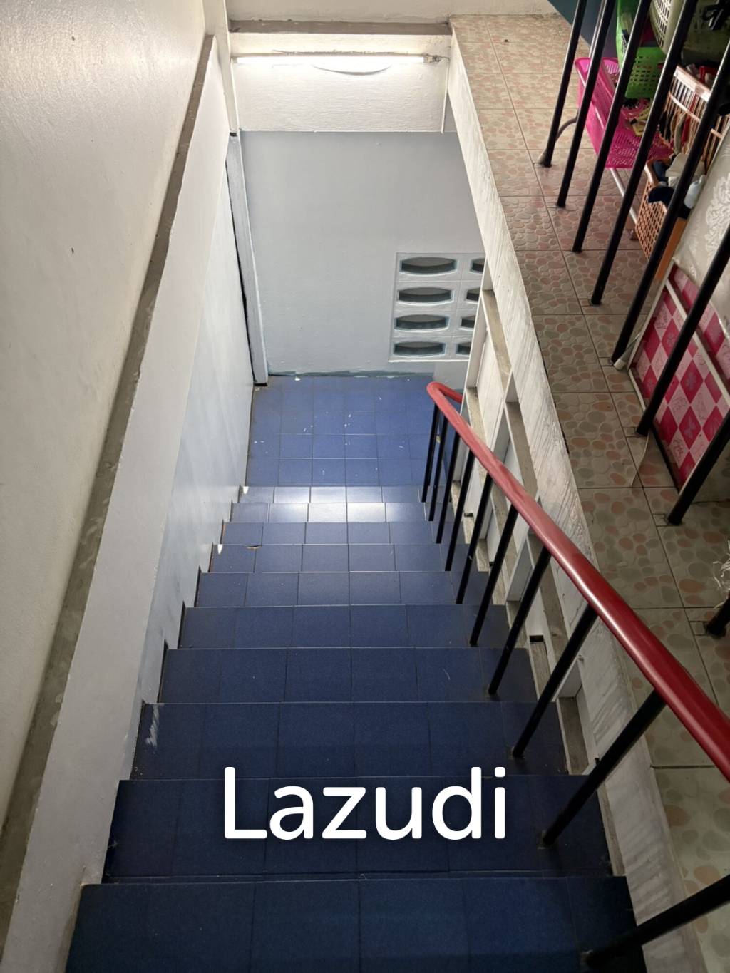 3 Bed 4 Bath 273 SQ.M. Building In Thepprasit
