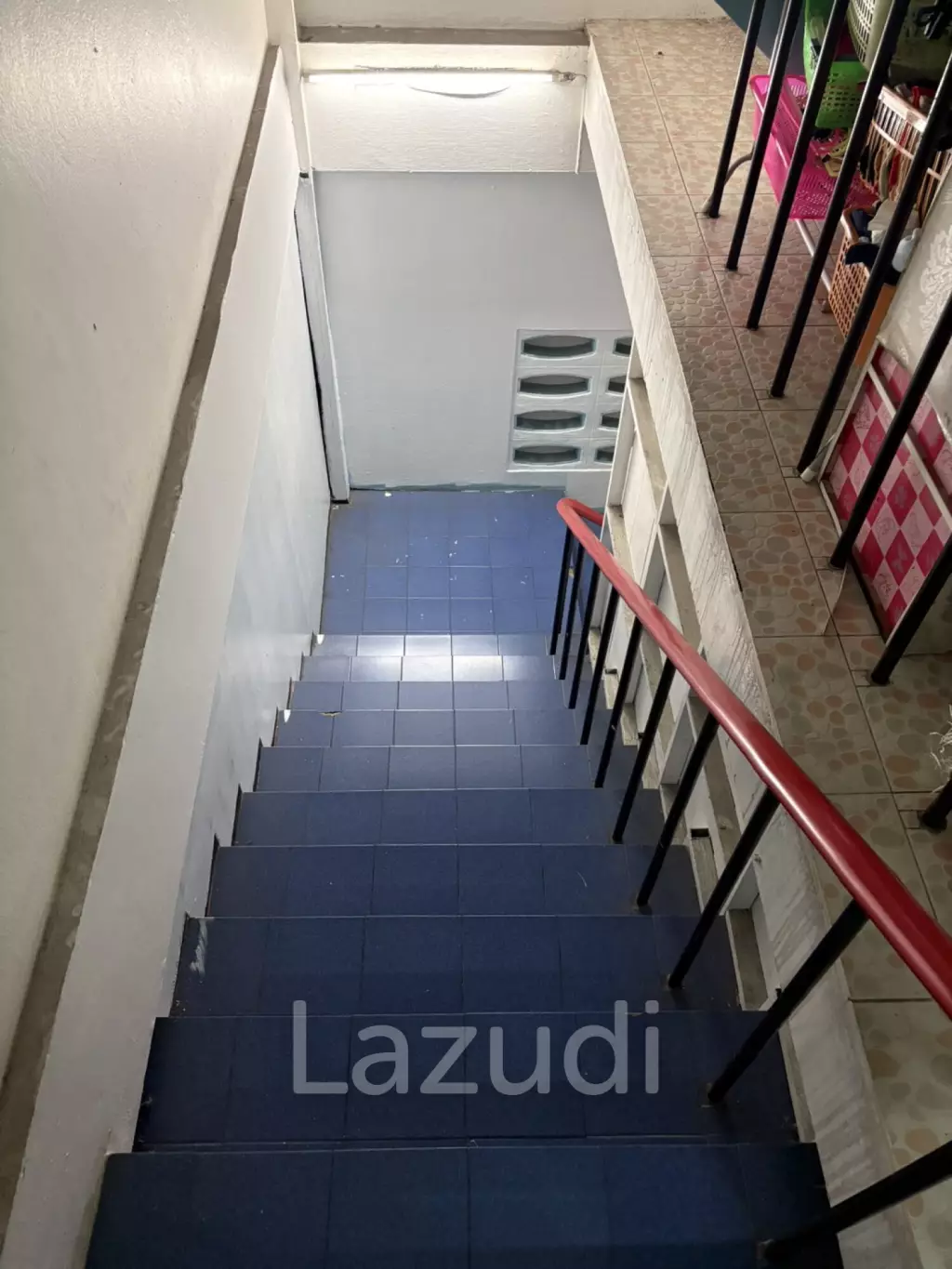 3 Bed 4 Bath 273 SQ.M. Building In Thepprasit