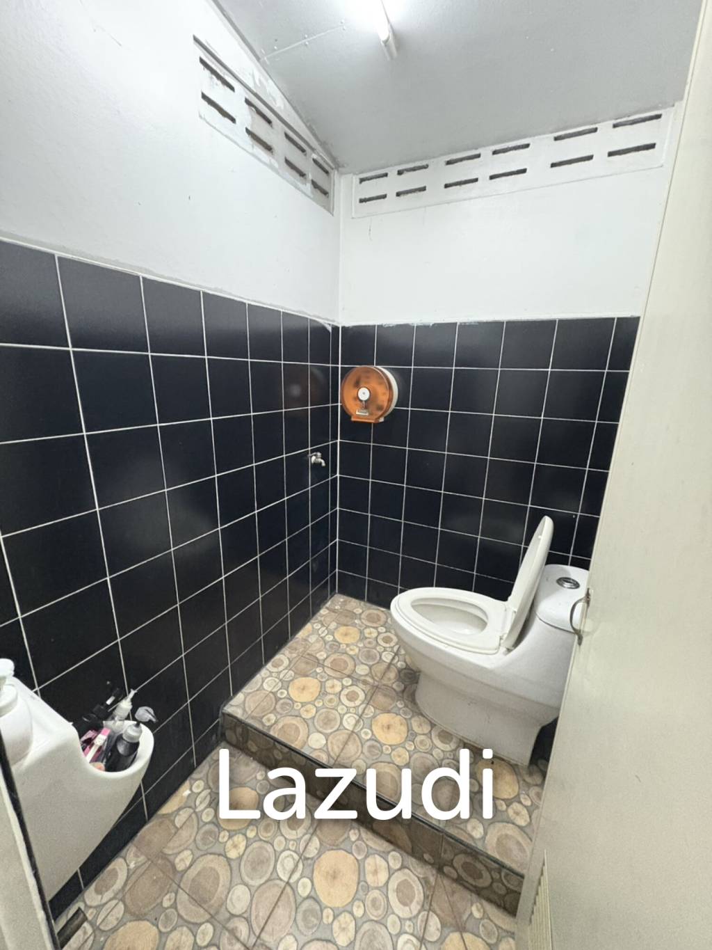 3 Bed 4 Bath 273 SQ.M. Building In Thepprasit