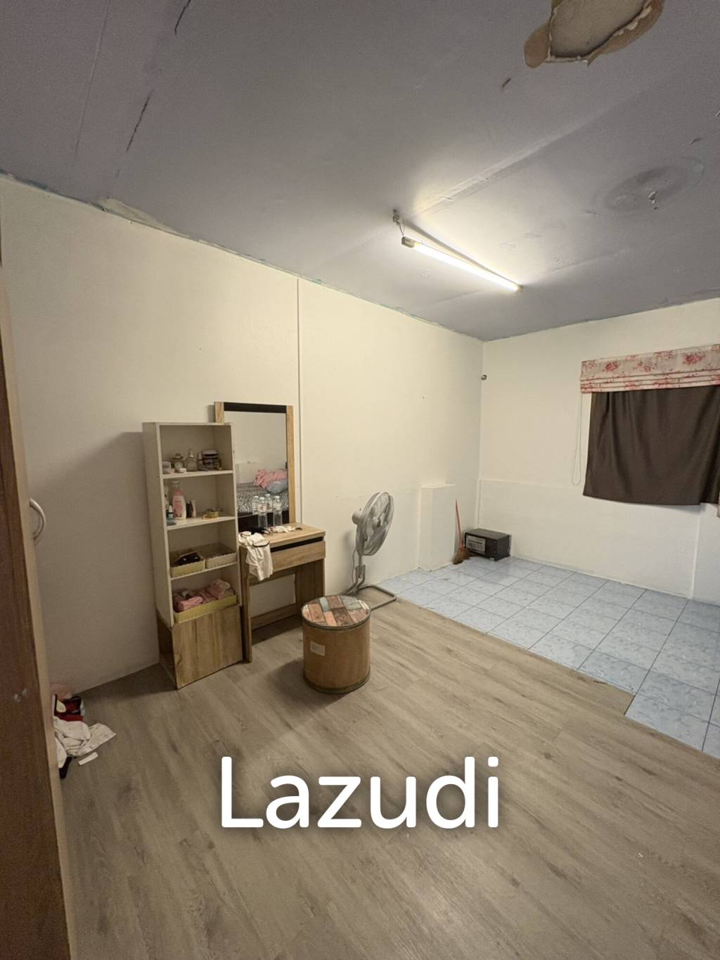 3 Bed 4 Bath 273 SQ.M. Building In Thepprasit