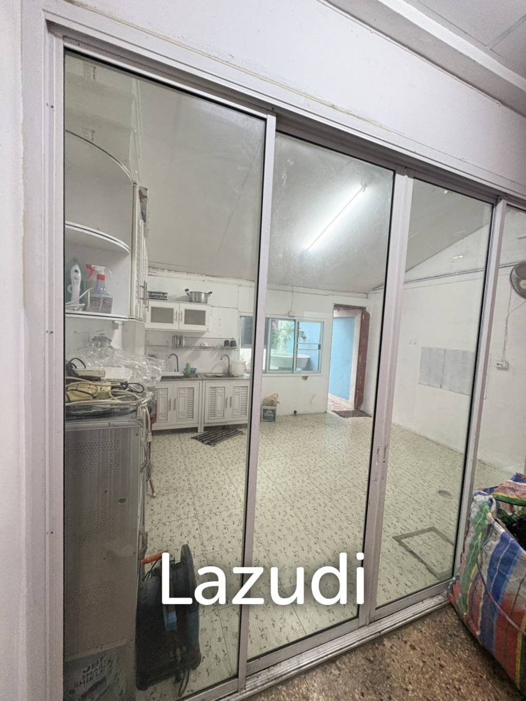 3 Bed 4 Bath 273 SQ.M. Building In Thepprasit