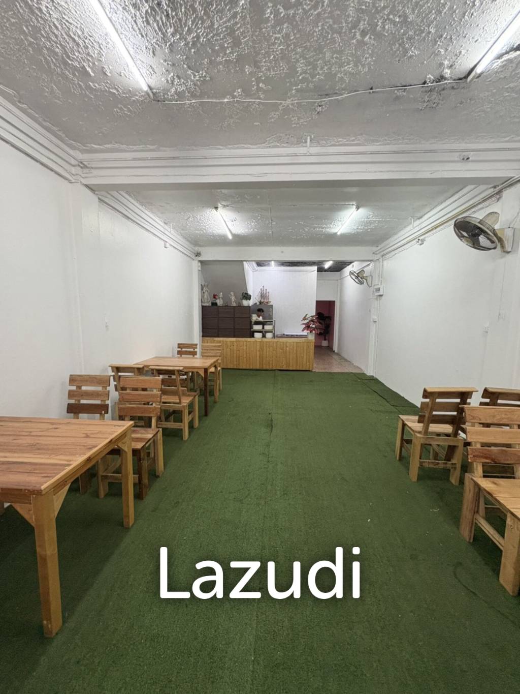 3 Bed 4 Bath 273 SQ.M. Building In Thepprasit
