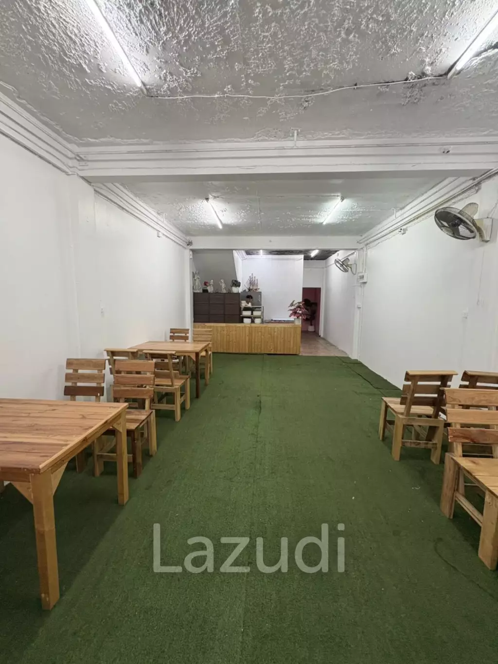 3 Bed 4 Bath 273 SQ.M. Building In Thepprasit