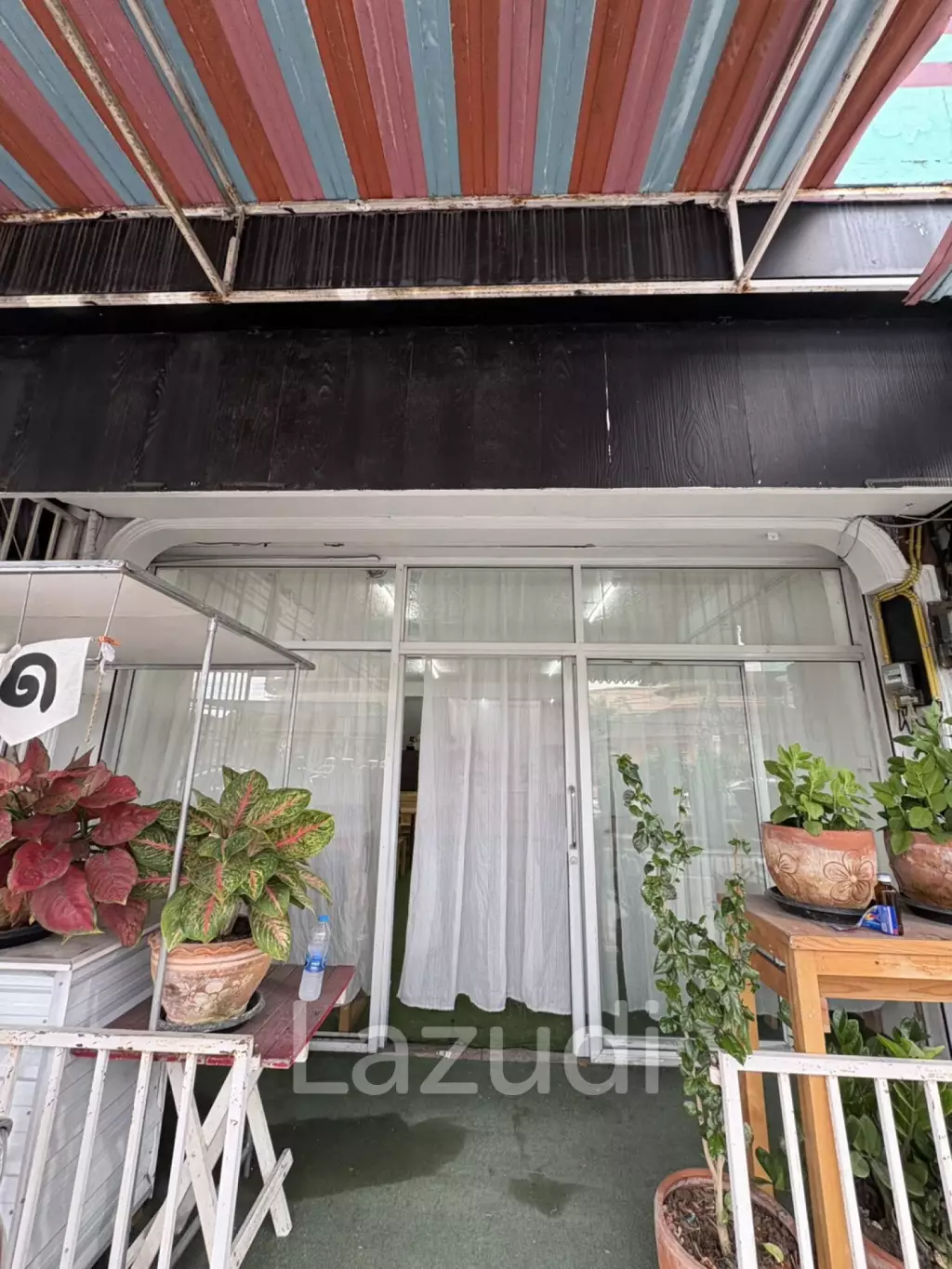 3 Bed 4 Bath 273 SQ.M. Building In Thepprasit