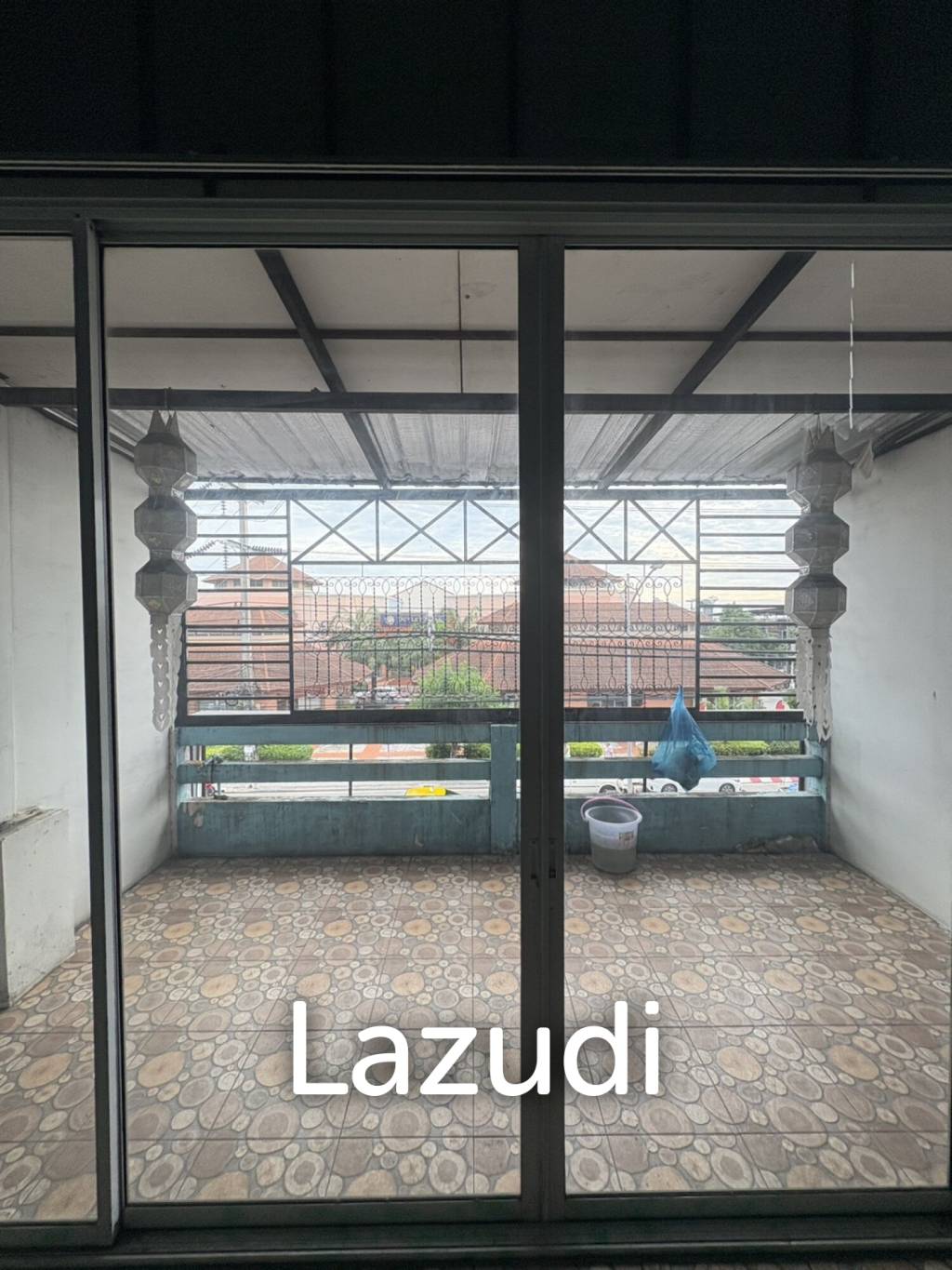 3 Bed 4 Bath 273 SQ.M. Building In Thepprasit