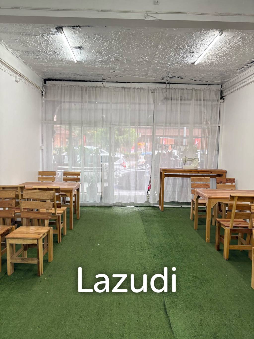 3 Bed 4 Bath 273 SQ.M. Building In Thepprasit