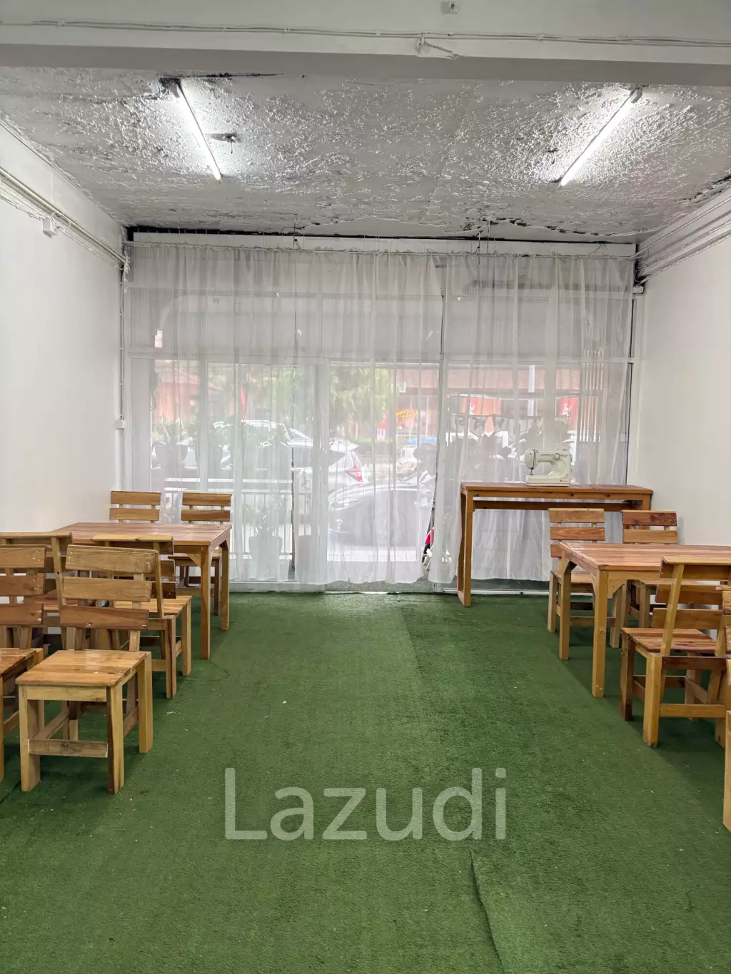 3 Bed 4 Bath 273 SQ.M. Building In Thepprasit
