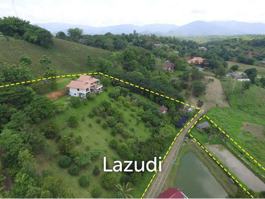 2 Bedrooms House on a Hillside with Mountain views.