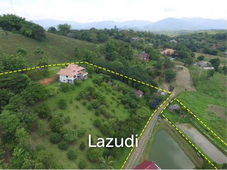 2 Bedrooms House on a Hillside with Mountain views.