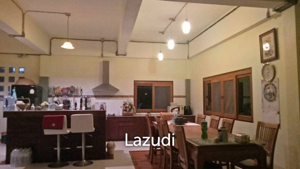 2 Bedrooms House on a Hillside with Mountain views.