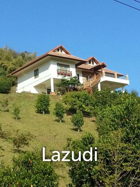 2 Bedrooms House on a Hillside with Mountain views.