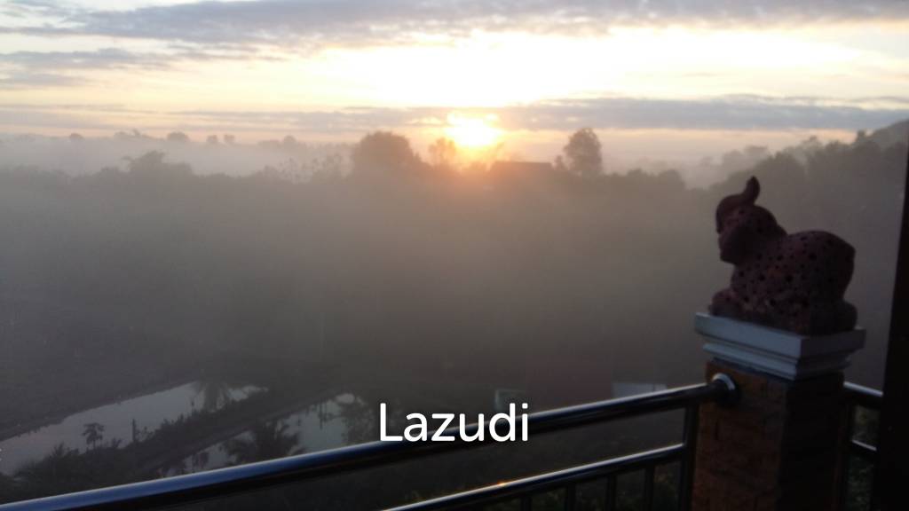 2 Bedrooms House on a Hillside with Mountain views.