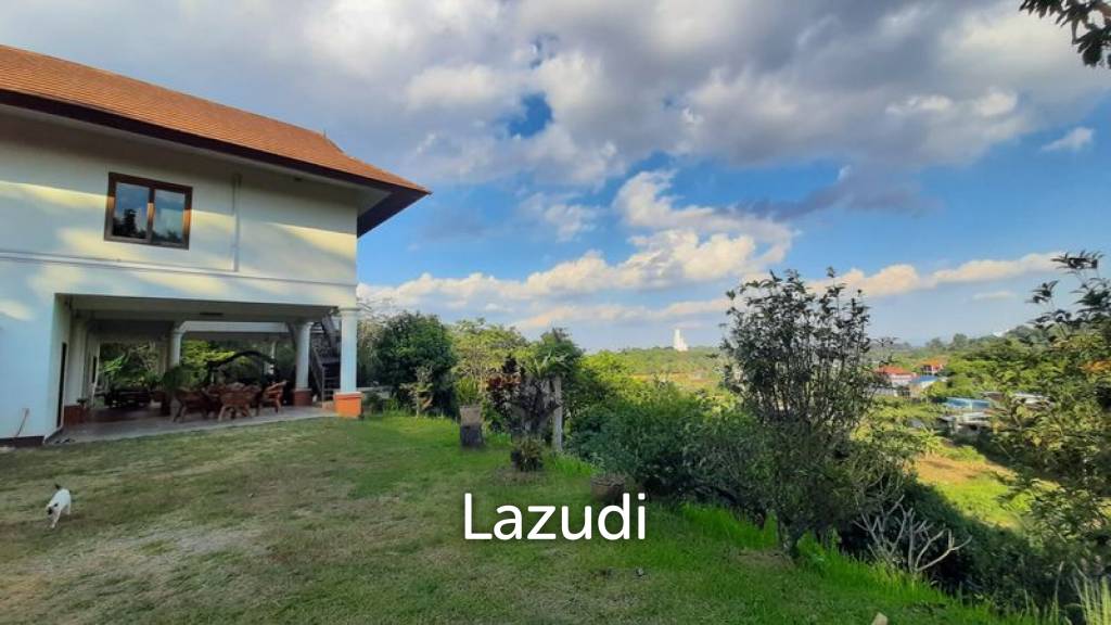 2 Bedrooms House on a Hillside with Mountain views.