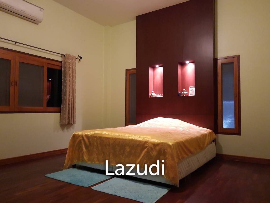 2 Bedrooms House on a Hillside with Mountain views.