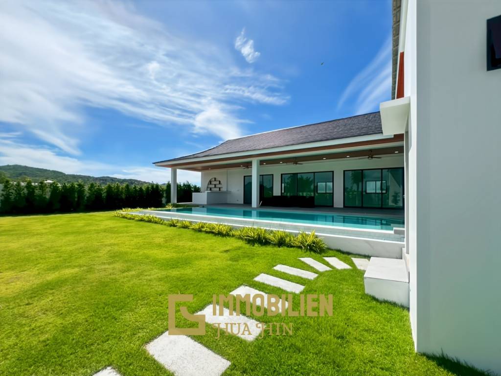 12 Meter Infinitypool / 4 Schlafzimmer / 800 qm Grundstück