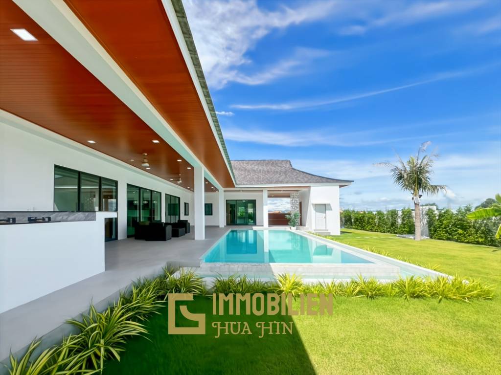 12 Meter Infinitypool / 4 Schlafzimmer / 800 qm Grundstück