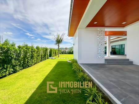 12 Meter Infinitypool / 4 Schlafzimmer / 800 qm Grundstück