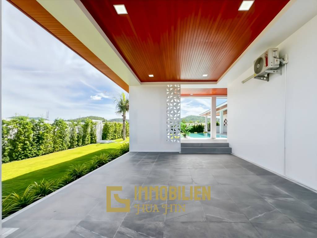 12 Meter Infinitypool / 4 Schlafzimmer / 800 qm Grundstück