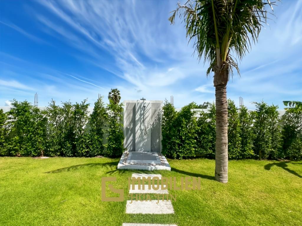 12 Meter Infinitypool / 4 Schlafzimmer / 800 qm Grundstück