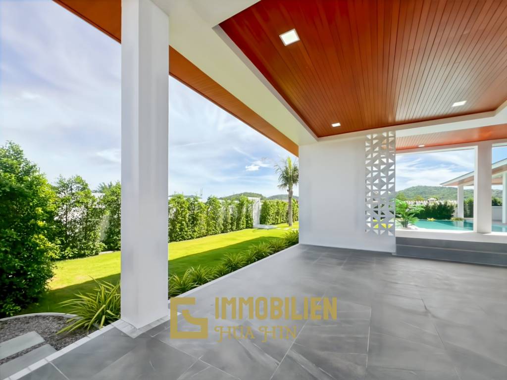 12 Meter Infinitypool / 4 Schlafzimmer / 800 qm Grundstück