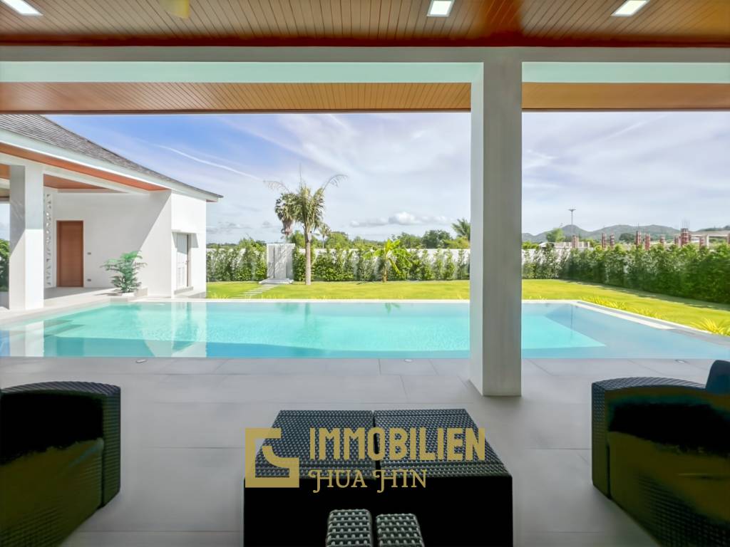12 Meter Infinitypool / 4 Schlafzimmer / 800 qm Grundstück