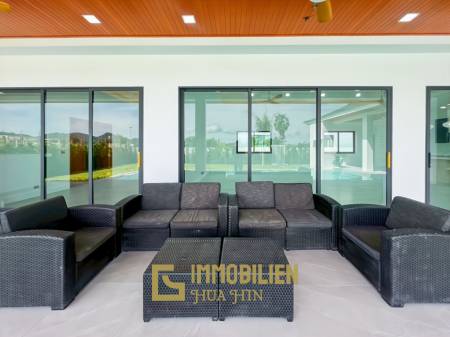 12 Meter Infinitypool / 4 Schlafzimmer / 800 qm Grundstück