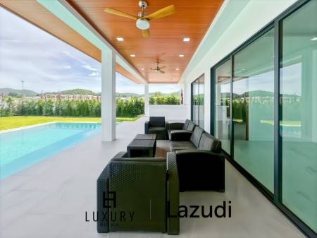 Piscine à débordement de 12 mètres / 4 chambres / terrain de 800 m²