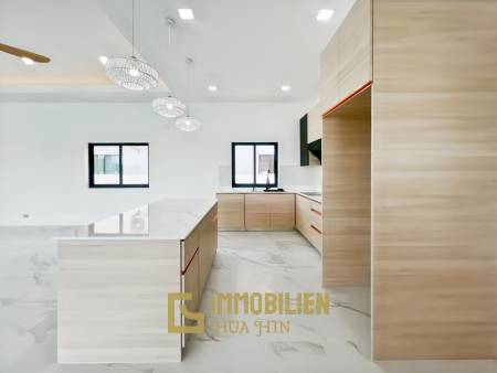 12 Meter Infinitypool / 4 Schlafzimmer / 800 qm Grundstück