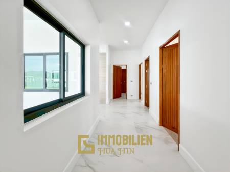 12 Meter Infinitypool / 4 Schlafzimmer / 800 qm Grundstück