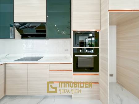 12 Meter Infinitypool / 4 Schlafzimmer / 800 qm Grundstück