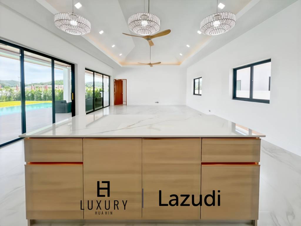 Piscine à débordement de 12 mètres / 4 chambres / terrain de 800 m²