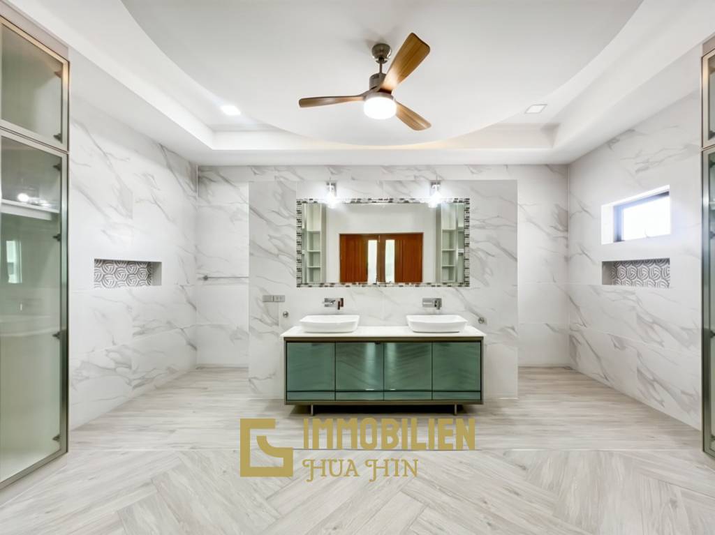 12 Meter Infinitypool / 4 Schlafzimmer / 800 qm Grundstück