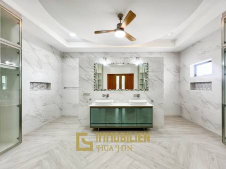 12 Meter Infinitypool / 4 Schlafzimmer / 800 qm Grundstück