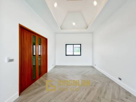 12 Meter Infinitypool / 4 Schlafzimmer / 800 qm Grundstück