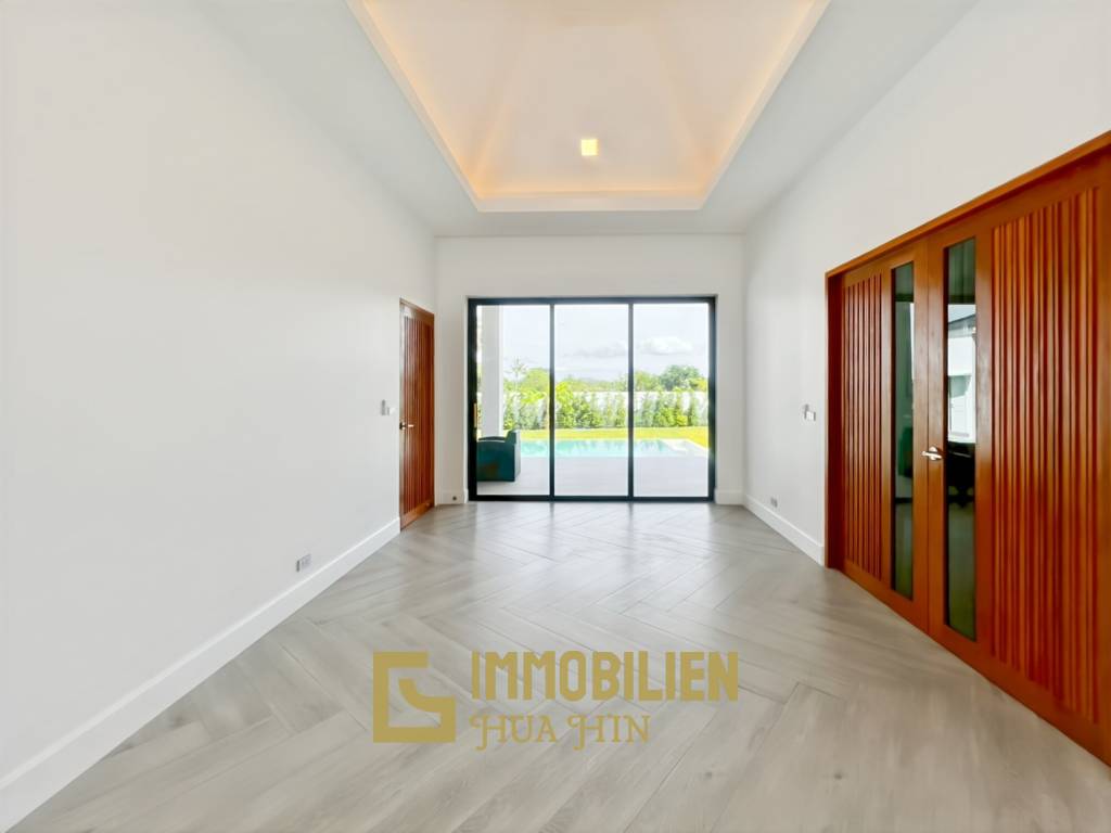 12 Meter Infinitypool / 4 Schlafzimmer / 800 qm Grundstück