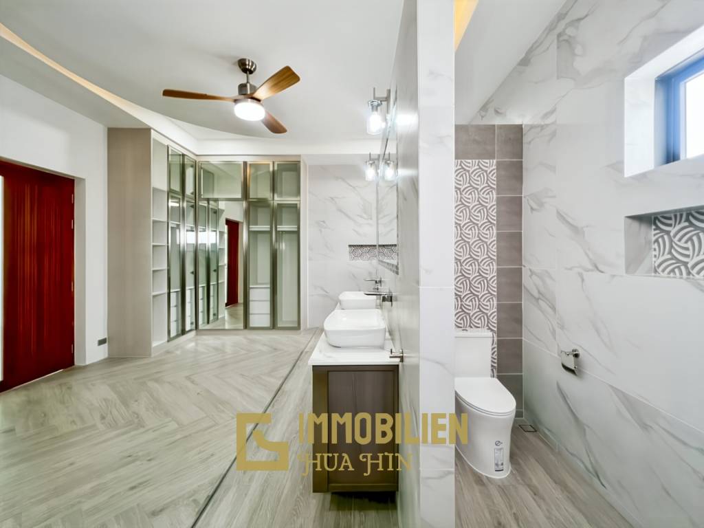 12 Meter Infinitypool / 4 Schlafzimmer / 800 qm Grundstück