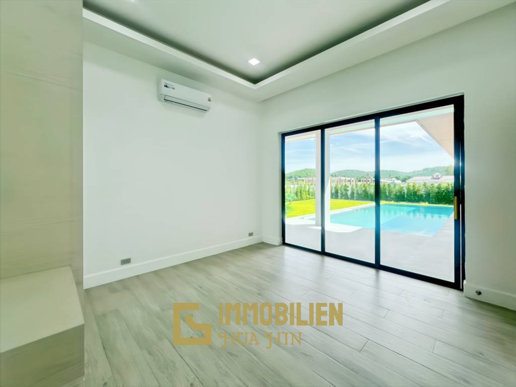 12 Meter Infinitypool / 4 Schlafzimmer / 800 qm Grundstück