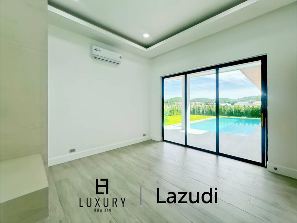 Piscine à débordement de 12 mètres / 4 chambres / terrain de 800 m²