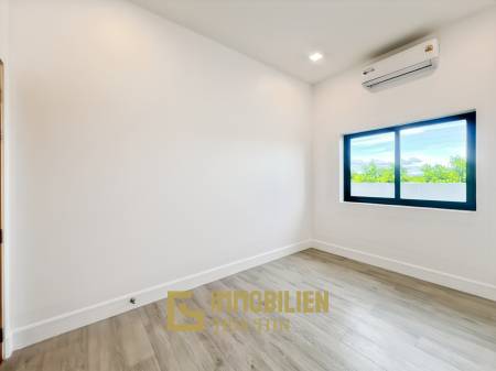 12 Meter Infinitypool / 4 Schlafzimmer / 800 qm Grundstück