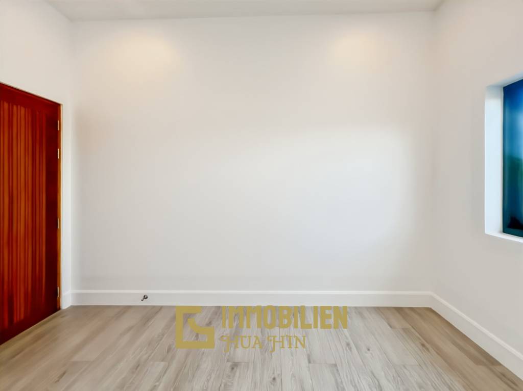 12 Meter Infinitypool / 4 Schlafzimmer / 800 qm Grundstück