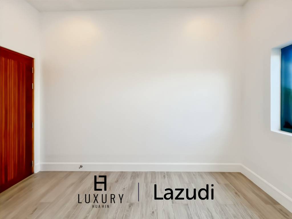 Piscine à débordement de 12 mètres / 4 chambres / terrain de 800 m²