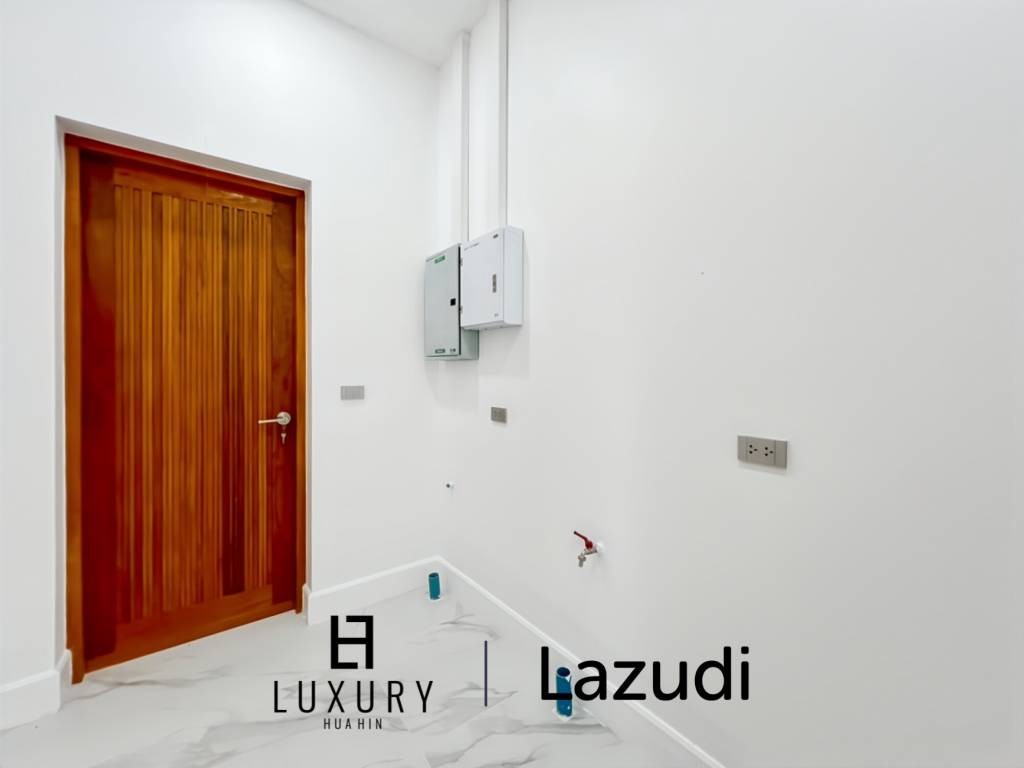 Piscine à débordement de 12 mètres / 4 chambres / terrain de 800 m²