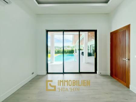 12 Meter Infinitypool / 4 Schlafzimmer / 800 qm Grundstück