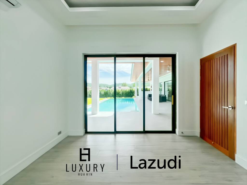 Piscine à débordement de 12 mètres / 4 chambres / terrain de 800 m²