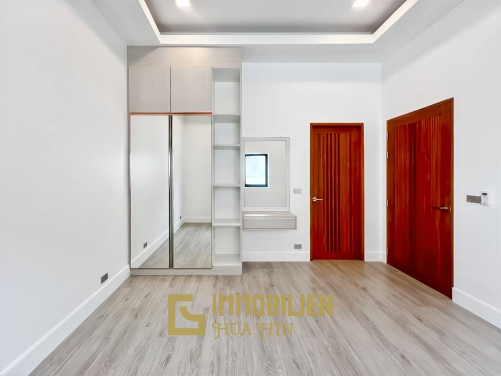 12 Meter Infinitypool / 4 Schlafzimmer / 800 qm Grundstück