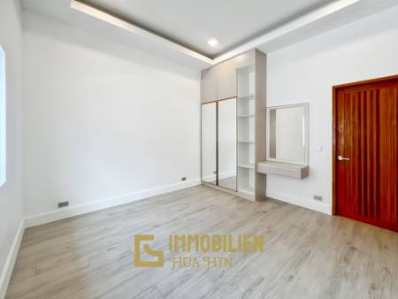 12 Meter Infinitypool / 4 Schlafzimmer / 800 qm Grundstück