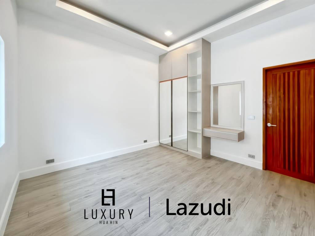 Piscine à débordement de 12 mètres / 4 chambres / terrain de 800 m²